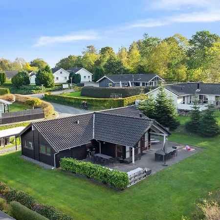 Kaarina - 250m From The Sea By Interhome