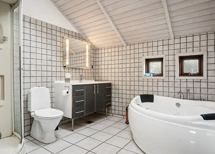 Holiday home Kaarina - 250m From The Sea By Interhome *